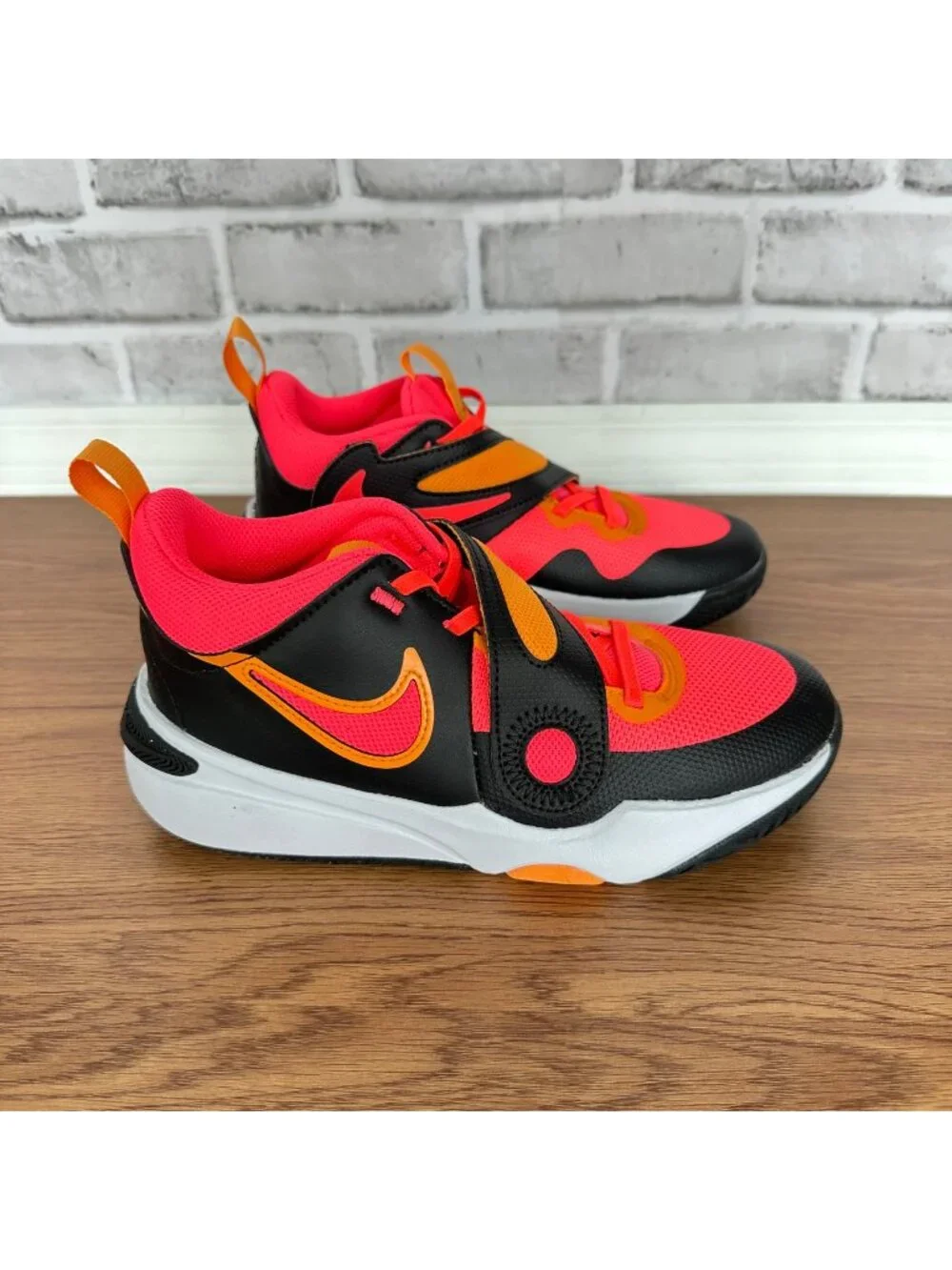 ⭐Nike Team Hustle D 11 GS Youth Sz 4Y Basketball Shoes Orange Sneaker DV8996-001